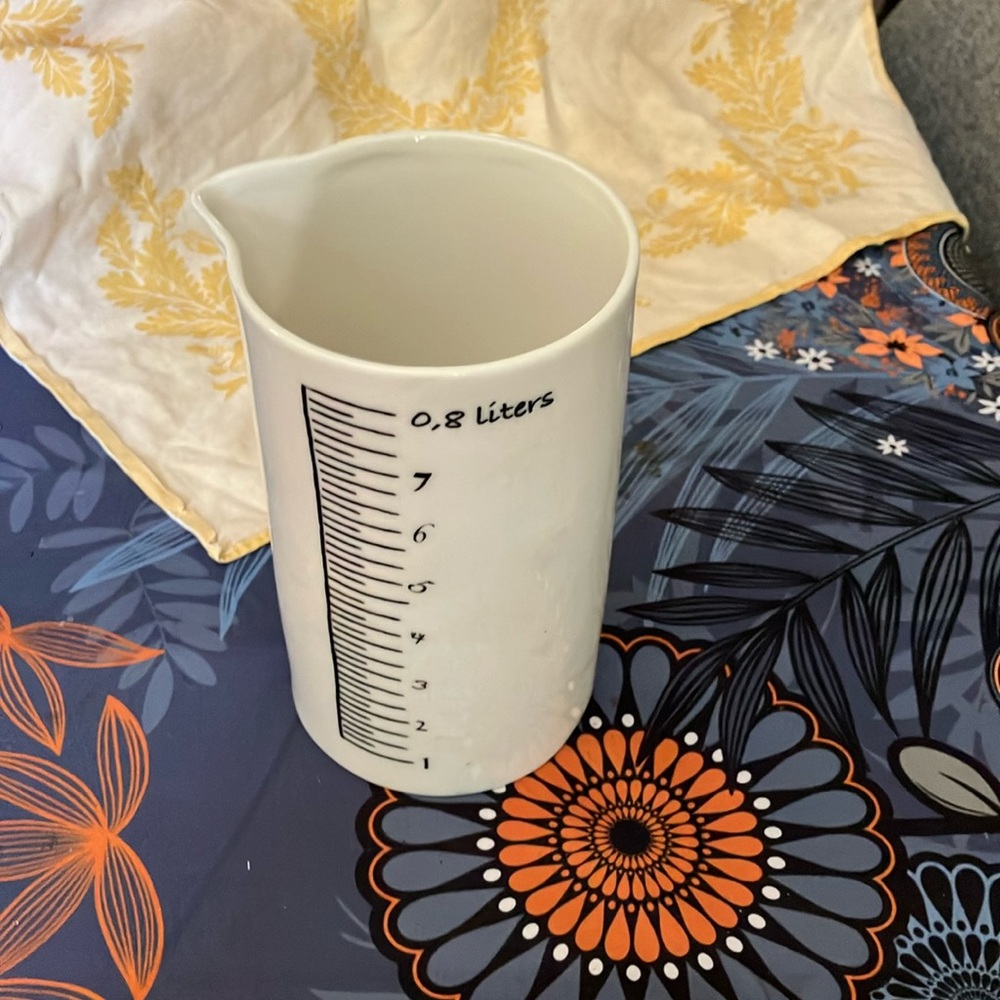 Cute pitcher (carafe)